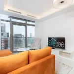 Opulent Hollywood Styled Flat In Paramount Tower